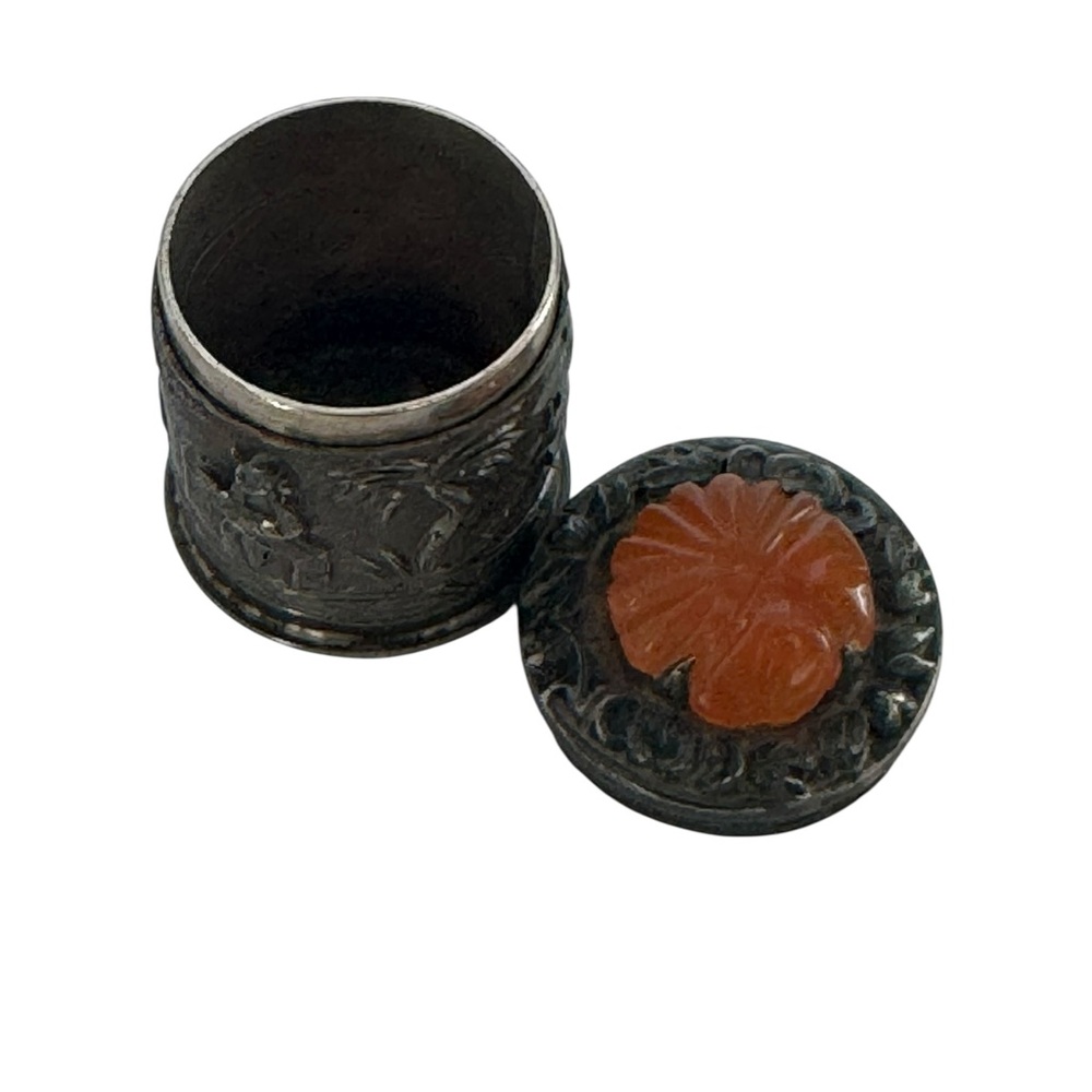 Vintage Chinese Silver Thimble Holder with Carved Carnelian Top - Picture 6 of 10